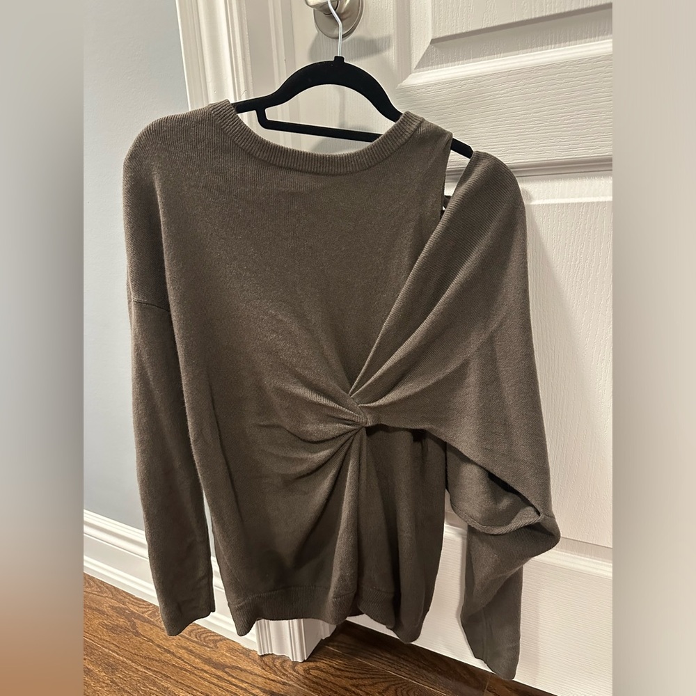 Women’ sweater